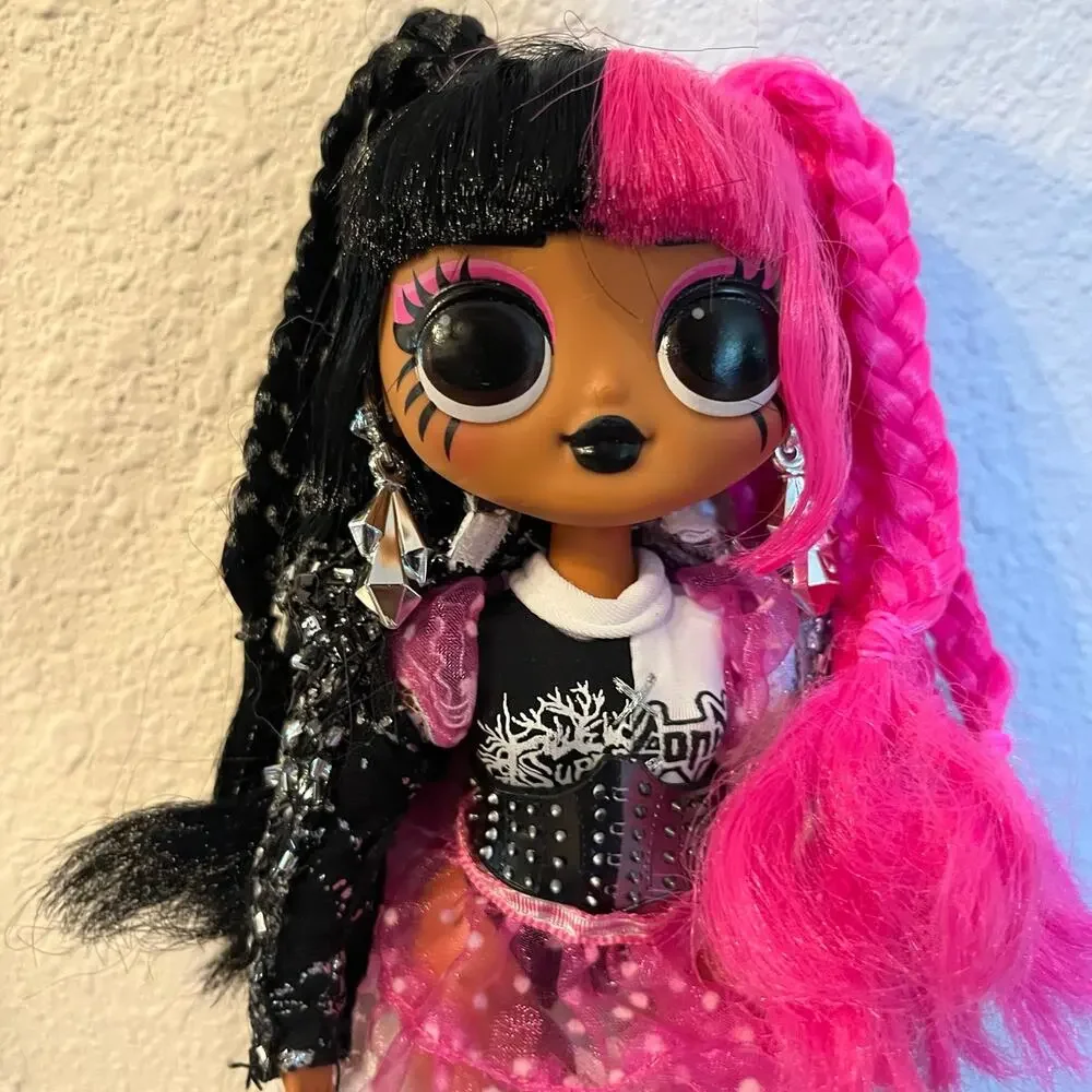 LOL Surprise! Remix Super Rock Band metal fashion doll